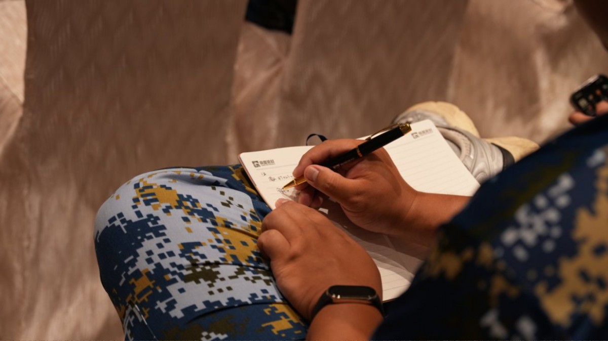 oopuqhk3bz.jpg oopuqhk3bz.jpg